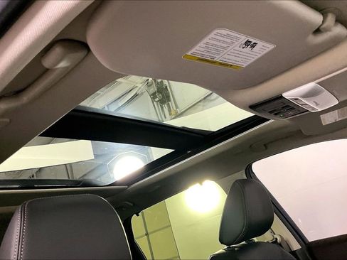 Used 2025 Nissan Rogue Platinum w/ Platinum Premium Package image 23