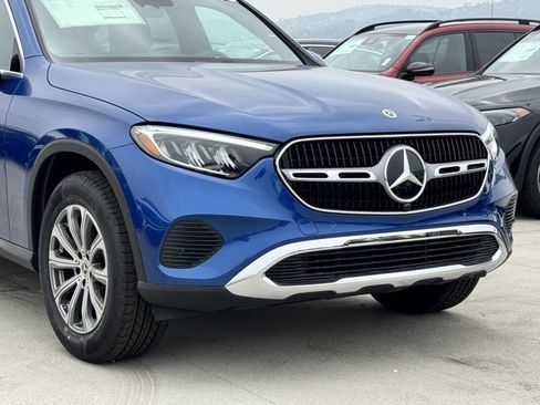 New 2025 Mercedes-Benz GLC 300 4MATIC image 3