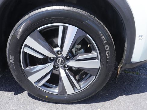 Used 2023 Nissan Rogue SL w/ SL Premium Package AWD/4WD image 9