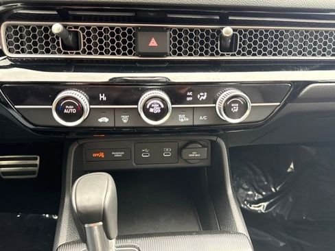 Certified 2025 Honda Civic Sport image 21