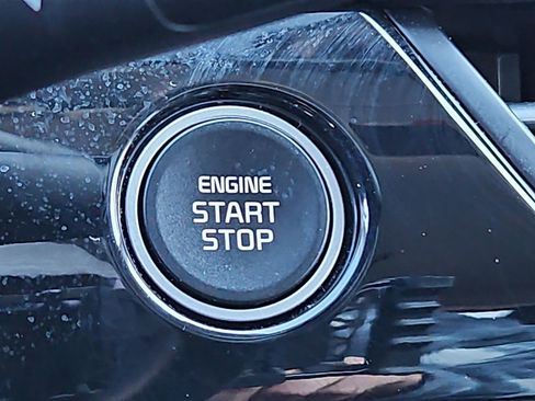 Certified 2025 Kia Seltos S image 20