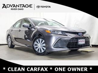 Used 2021 Toyota Camry LE image 1