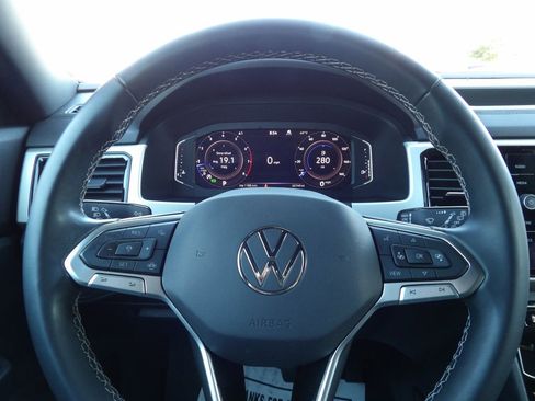Used 2022 Volkswagen Atlas Cross Sport SE image 13