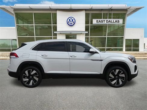 New 2025 Volkswagen Atlas Cross Sport SEL image 2