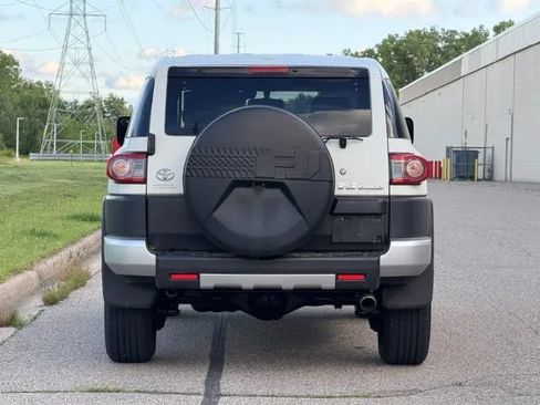 Used 2013 Toyota FJ Cruiser 4WD w/ Convenience Pkg image 8