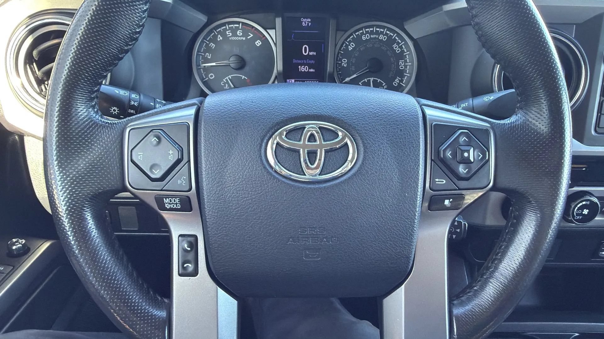 Used 2017 Toyota Tacoma SR5 w/ Tow Package AWD/4WD image 22