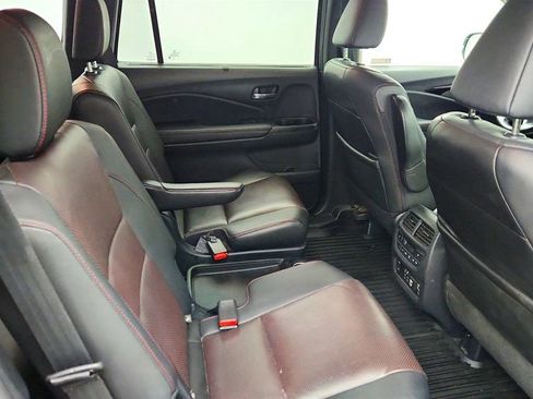 Used 2020 Honda Pilot Black Edition image 26