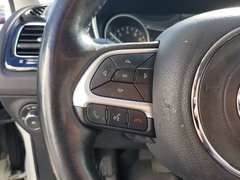 Certified 2019 Jeep Compass Limited FWD image 30