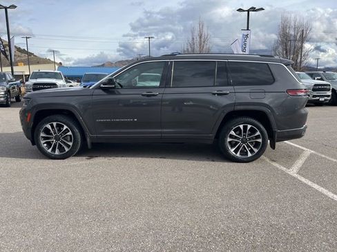 Used 2022 Jeep Grand Cherokee L Overland w/ Luxury Tech Group IV image 7