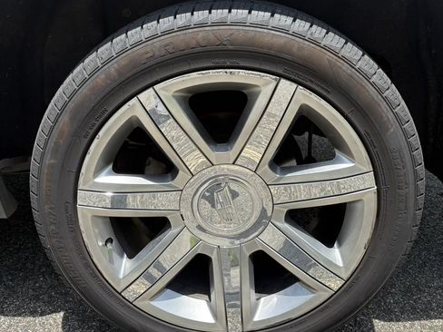 Used 2020 Cadillac Escalade ESV Luxury AWD/4WD image 13