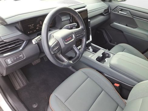Certified 2025 GMC Acadia AT4 image 10