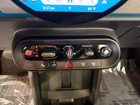 Certified 2025 MINI Cooper S FWD image 18