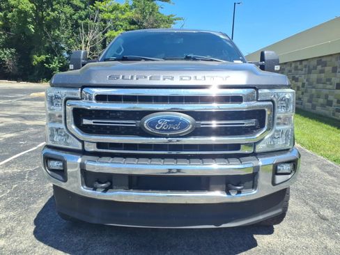 Used 2022 Ford F250 Lariat w/ FX4 Off-Road Package AWD/4WD image 3