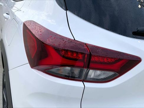 Used 2021 Chevrolet TrailBlazer RS w/ Technology Package image 24