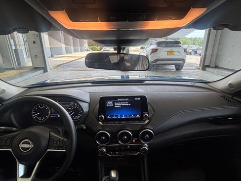 Used 2025 Nissan Sentra SV FWD image 27