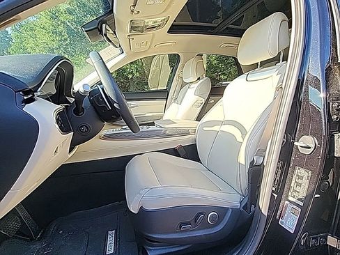 Used 2024 Genesis GV70 2.5T w/ Advanced Package AWD/4WD image 9