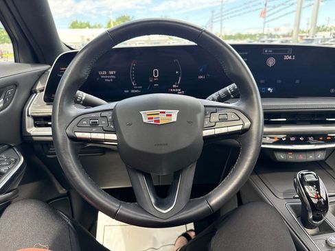 Used 2024 Cadillac XT4 Premium Luxury w/ Cold Weather Package AWD/4WD image 14