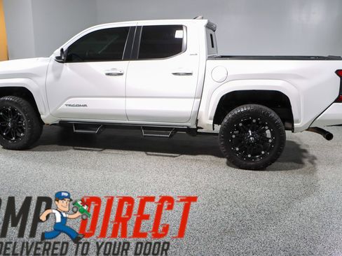 Used 2024 Toyota Tacoma SR5 image 10