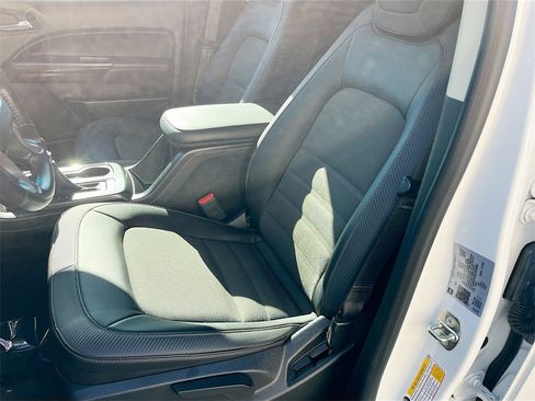 Used 2022 GMC Canyon AT4 w/ Trailering Package image 19