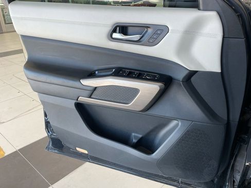 Certified 2022 Nissan Pathfinder Platinum w/ Cargo Package image 10