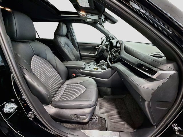 Certified 2026 Toyota Highlander XSE AWD/4WD image 24