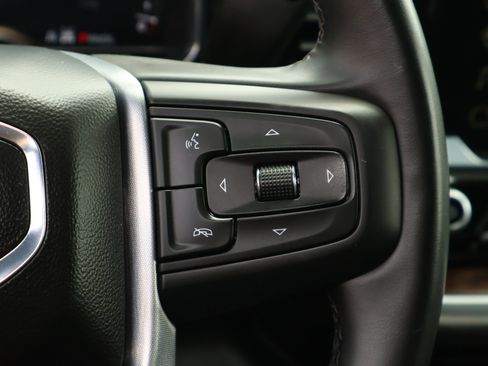 Used 2025 GMC Sierra 1500 SLT AWD/4WD image 16