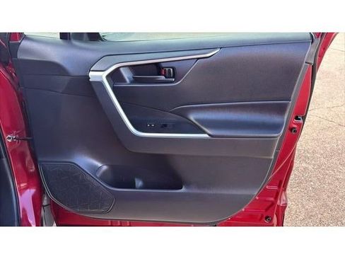 Used 2024 Toyota RAV4 LE AWD/4WD image 33
