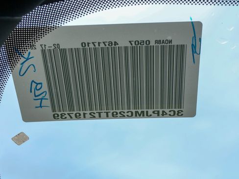 New 2026 Jeep Cherokee Overland w/ Advanced Pro Tech Group image 33