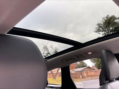 Used 2025 Volvo XC60 B5 Core w/ Climate Package image 25