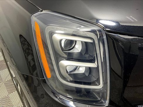 Used 2021 Kia Telluride EX w/ EX Premium Package image 34