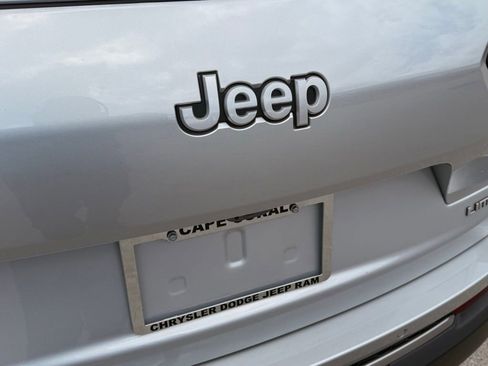 New 2026 Jeep Grand Cherokee L Limited w/ Luxury Tech Group II RWD image 32