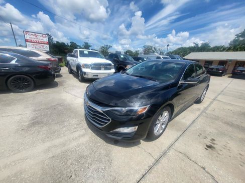 Used 2020 Chevrolet Malibu LT FWD image 36