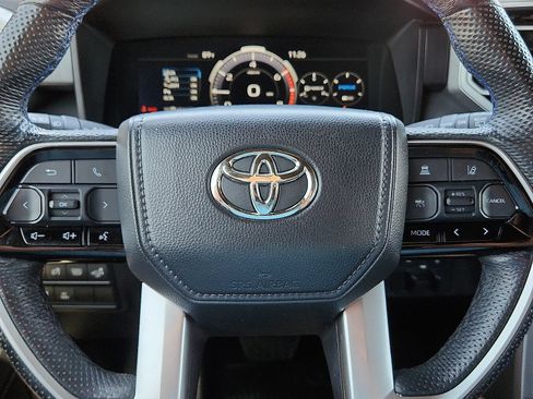 Used 2024 Toyota Sequoia Platinum AWD/4WD image 25