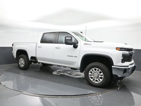 Used 2024 Chevrolet Silverado 2500 LT image 7