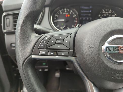 Used 2018 Nissan Rogue Sport S image 15