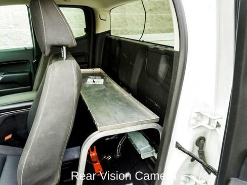 Used 2022 Chevrolet Colorado LT w/ Fleet Safety Package image 8