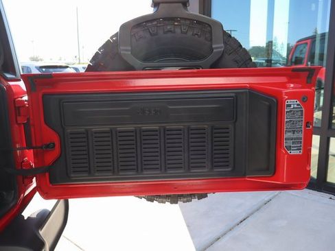 Used 2022 Jeep Wrangler Rubicon image 22