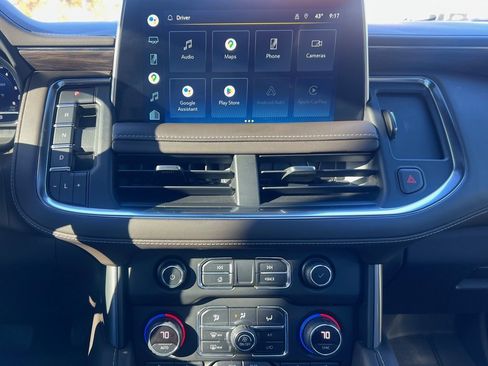 Used 2022 Chevrolet Tahoe Z71 w/ Luxury Package image 6