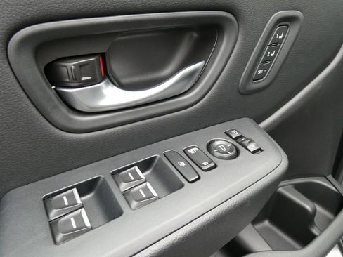 Used 2025 Honda Pilot Black Edition image 26