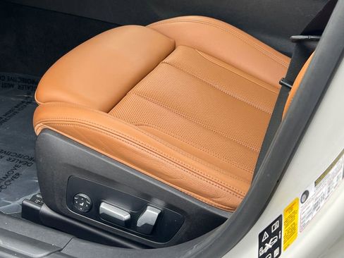 Used 2023 BMW 330i xDrive Sedan w/ Driving Assistance Package image 21