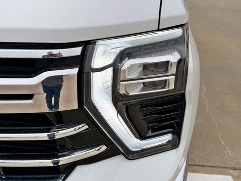 Certified 2024 Chevrolet Silverado 2500 LTZ w/ LTZ Plus Package image 9