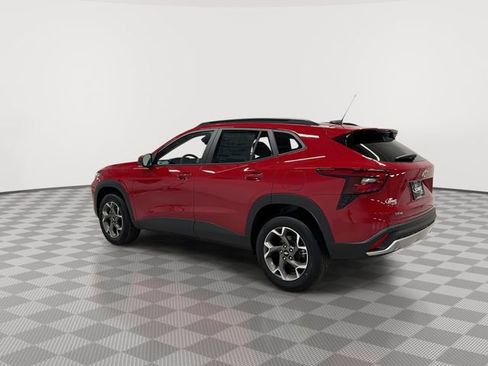 New 2026 Chevrolet Trax LT w/ Driver Confidence Package FWD image 7
