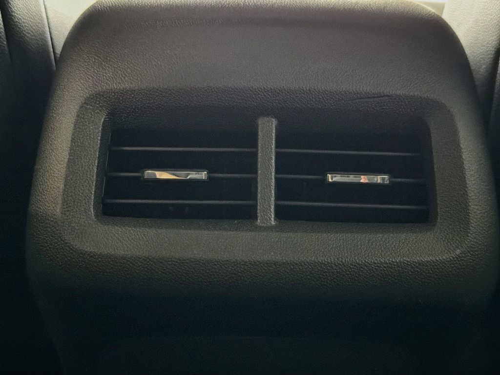 Used 2018 GMC Terrain SLT w/ Preferred Package FWD image 23