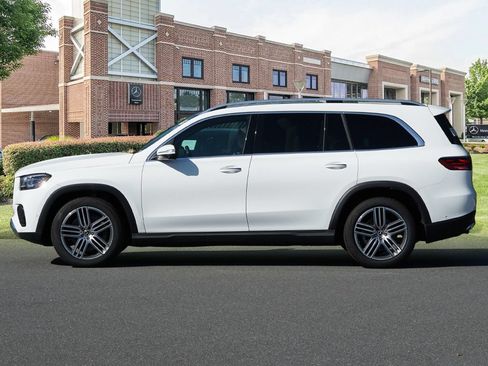Certified 2025 Mercedes-Benz GLS 450 4MATIC image 9
