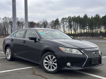 Used 2013 Lexus ES 300h w/ Luxury Pkg