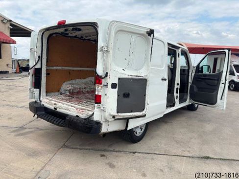 Used 2014 Nissan NV 2500 SV RWD image 21