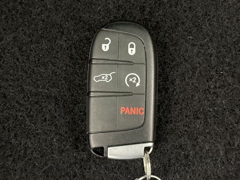 Used 2021 Jeep Grand Cherokee Limited w/ Premium Lighting Group AWD/4WD image 23