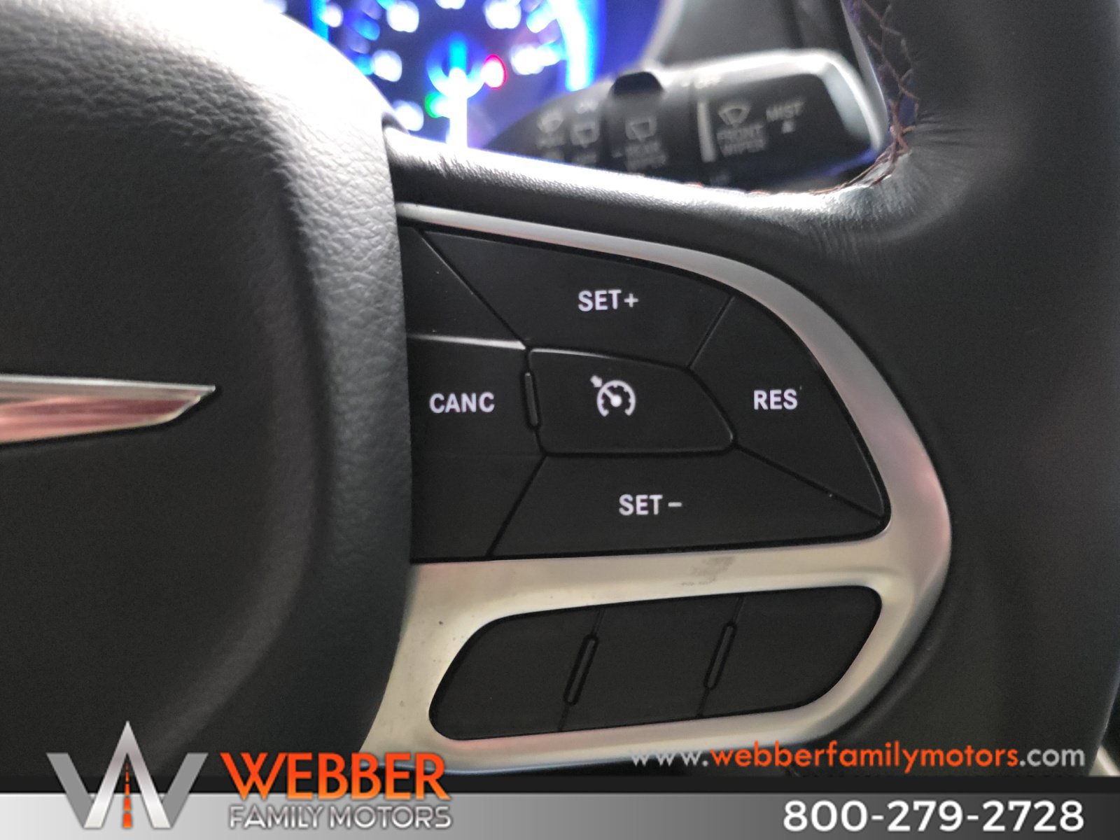 Used 2020 Chrysler Pacifica Touring-L FWD image 26