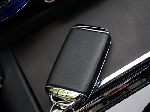 Certified 2021 Rolls-Royce Cullinan AWD/4WD image 15