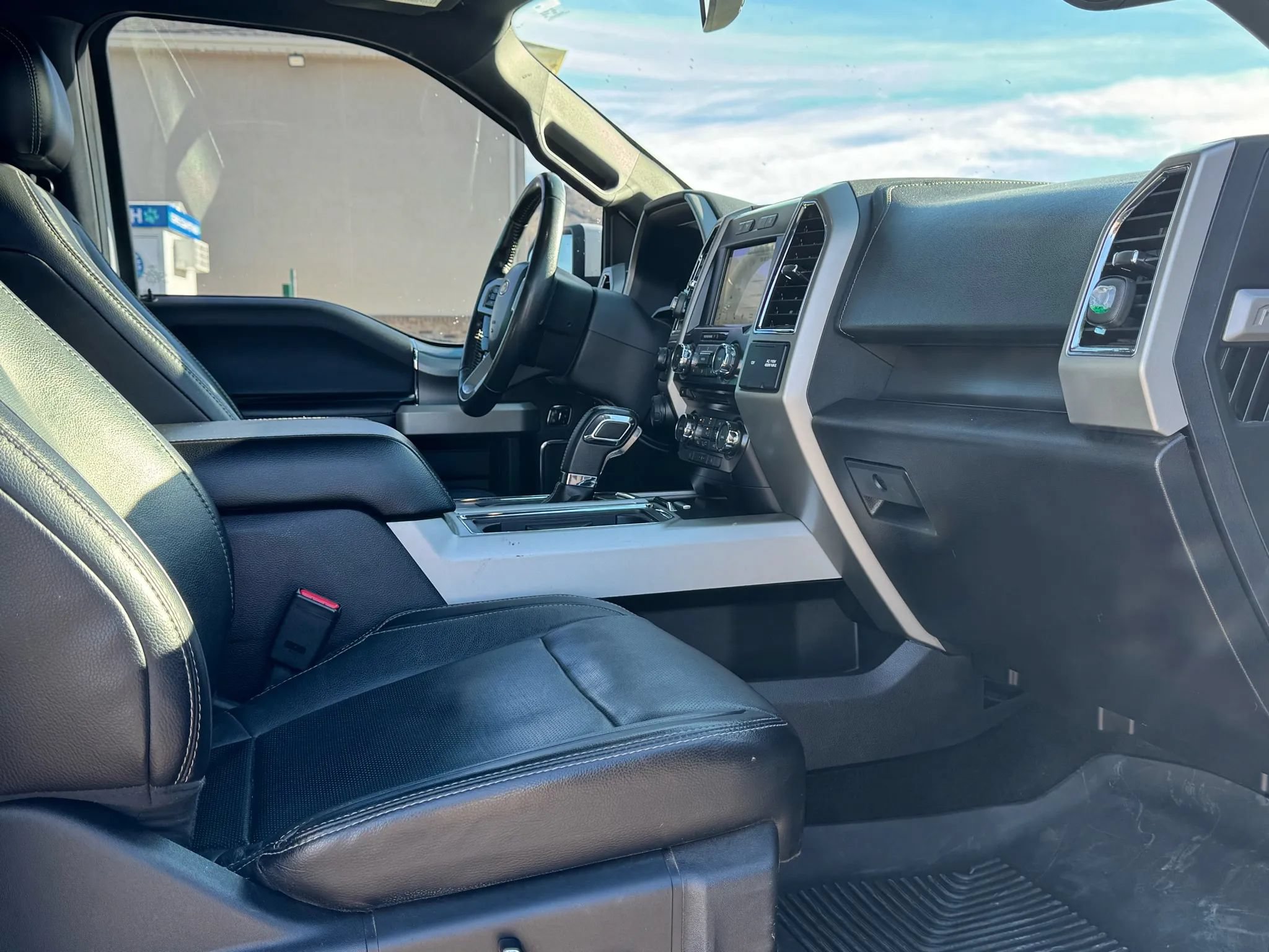 Used 2017 Ford F150 Lariat AWD/4WD image 25